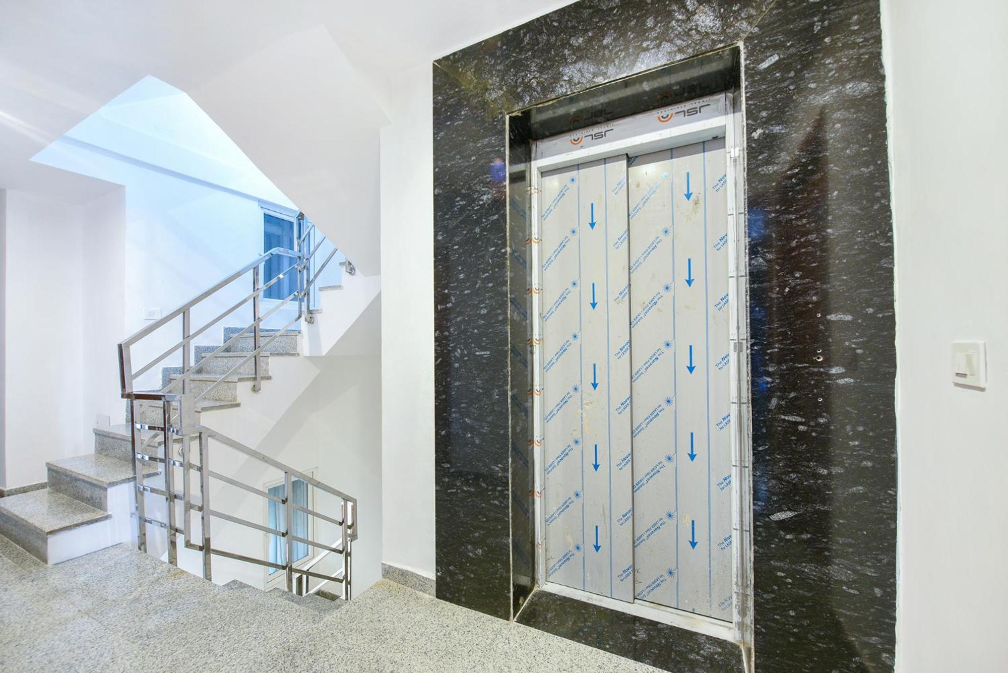 Fabhotel Sparkling - Nr Yashobhoomi Convention Centre Delhi  Exterior foto